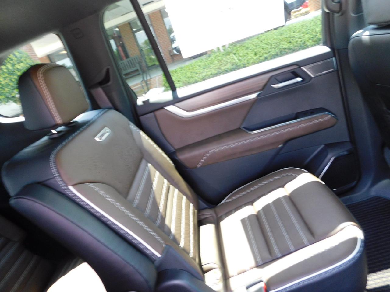 GMC Acadia FWD 4dr Denali Ultimate 2026