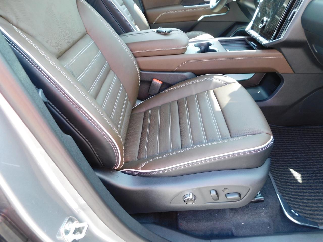 GMC Acadia FWD 4dr Denali Ultimate 2026