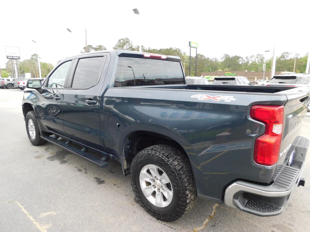 Chevrolet Silverado 1500 4WD Crew Cab 147" LT 2020