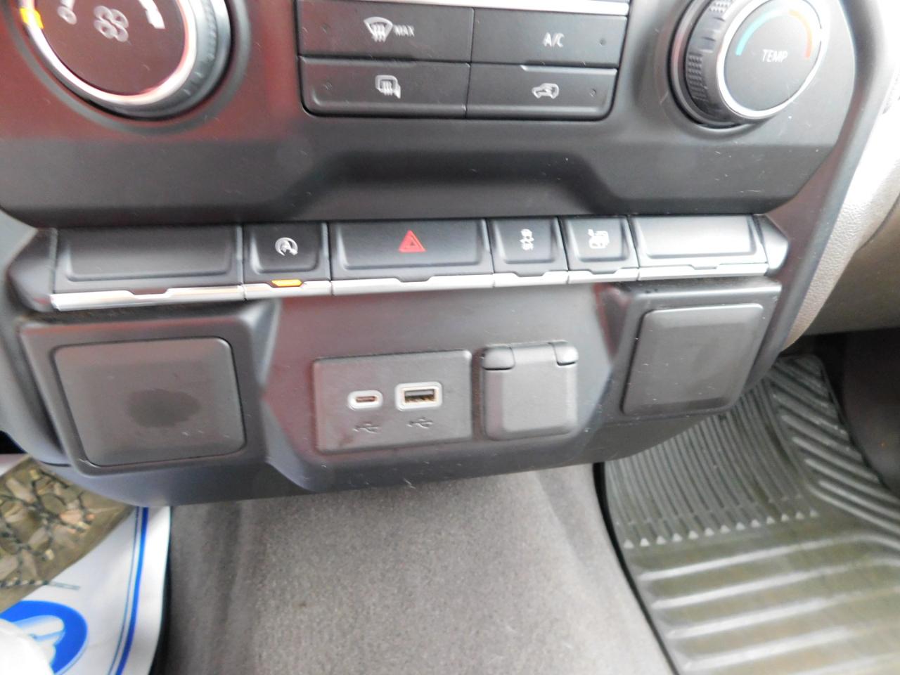 Chevrolet Silverado 1500 4WD Crew Cab 147" LT 2020