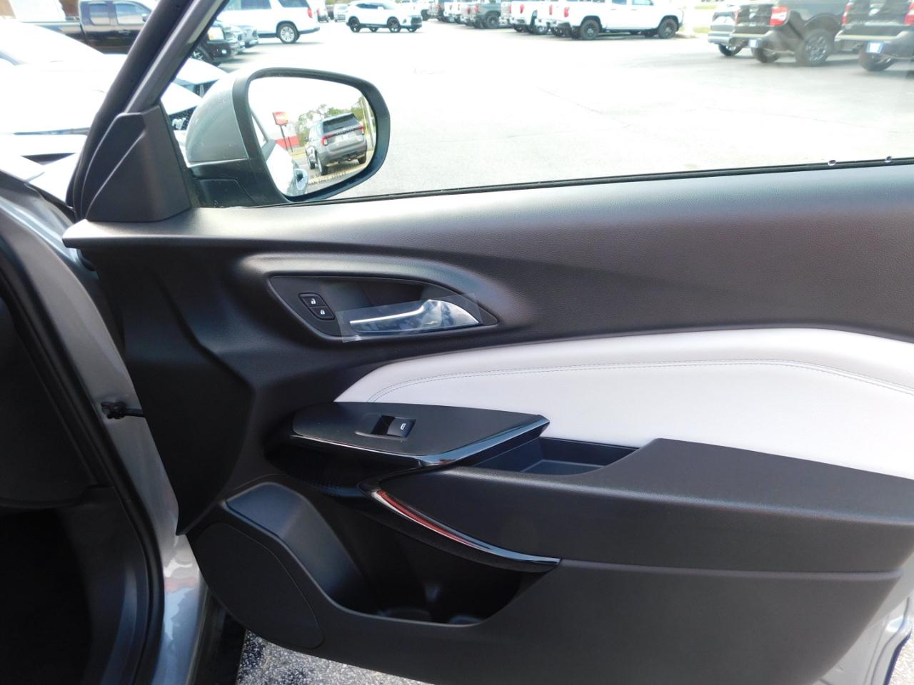 Chevrolet Trax FWD 4dr LT 2026