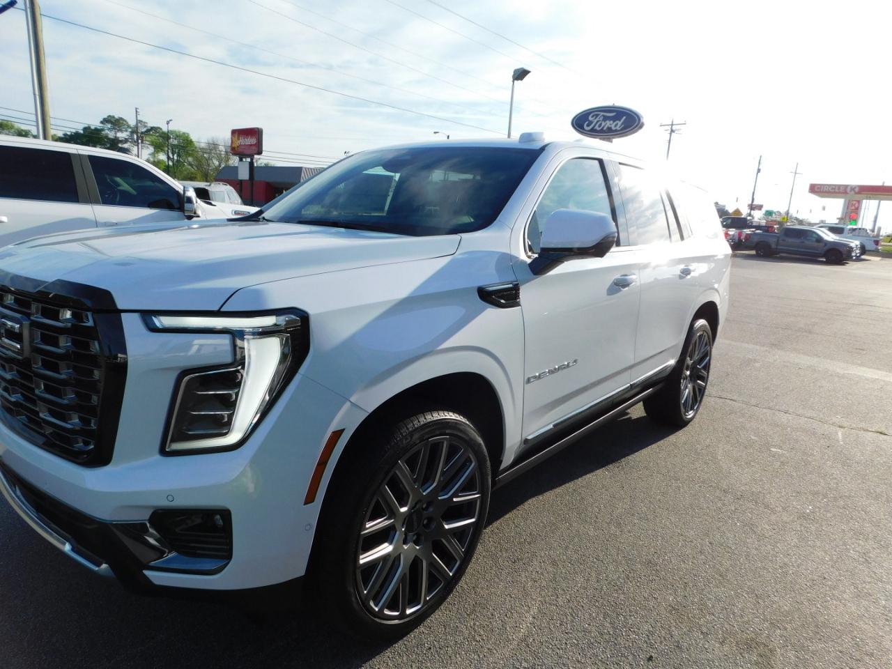 GMC Yukon 4WD 4dr Denali Ultimate 2026