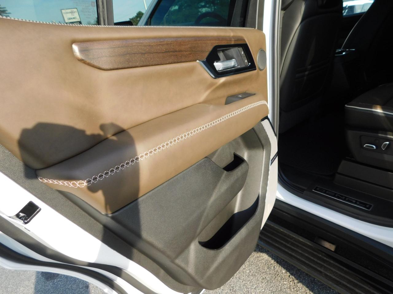 GMC Yukon 4WD 4dr Denali Ultimate 2026