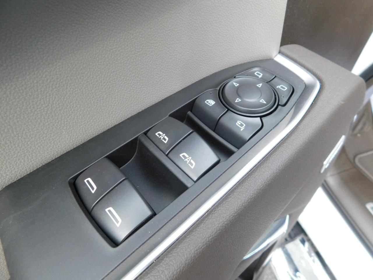 GMC Sierra 1500 4WD Crew Cab 147" SLT 2026