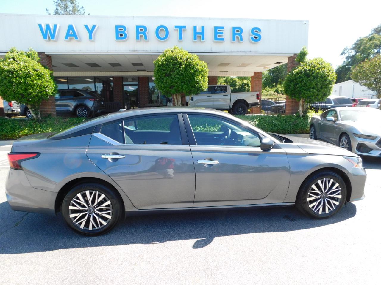 2025 Nissan Altima SV FWD