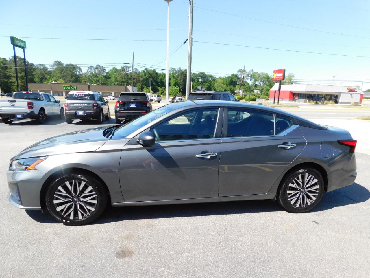 Nissan Altima SV FWD 2025