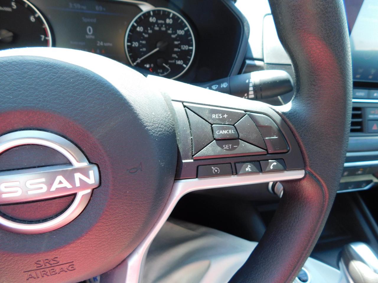 Nissan Altima SV FWD 2025