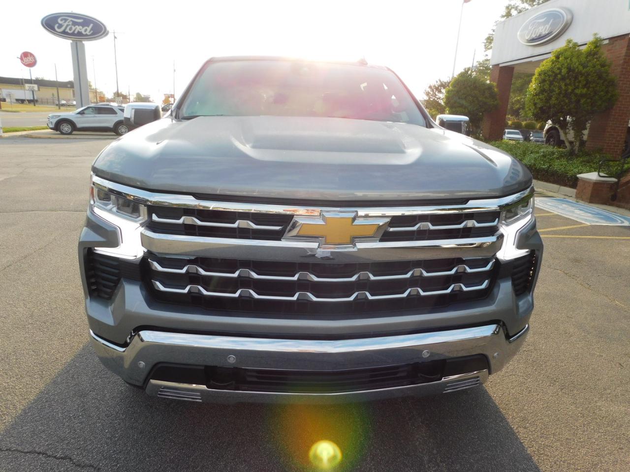 Chevrolet Silverado 1500 4WD Crew Cab 147" LTZ 2026