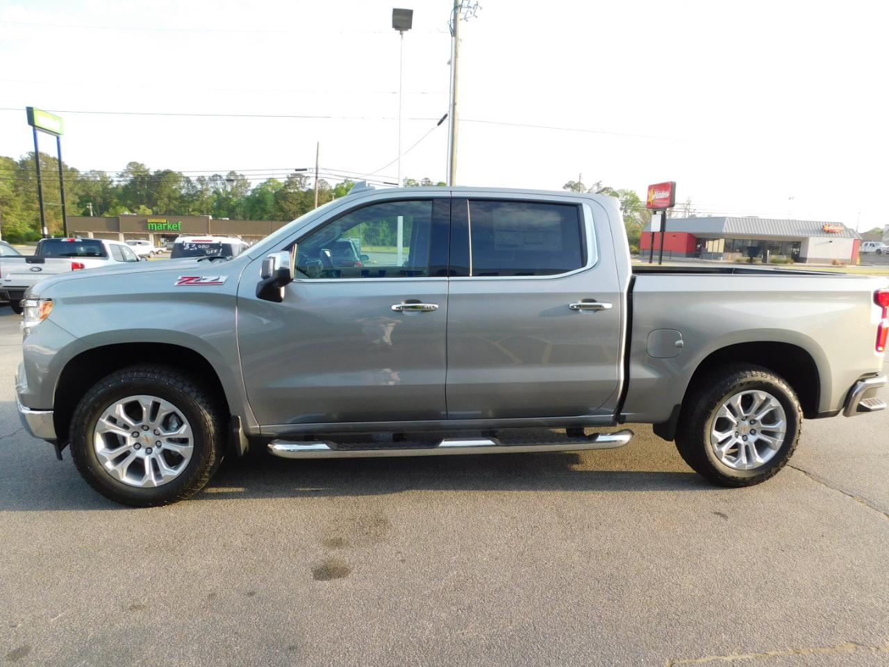 Chevrolet Silverado 1500 4WD Crew Cab 147" LTZ 2026