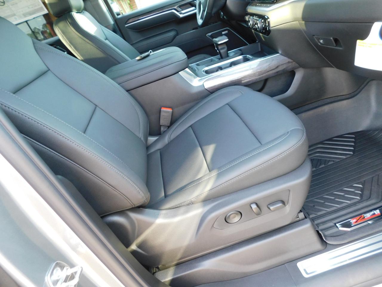 Chevrolet Silverado 1500 4WD Crew Cab 147" LTZ 2026