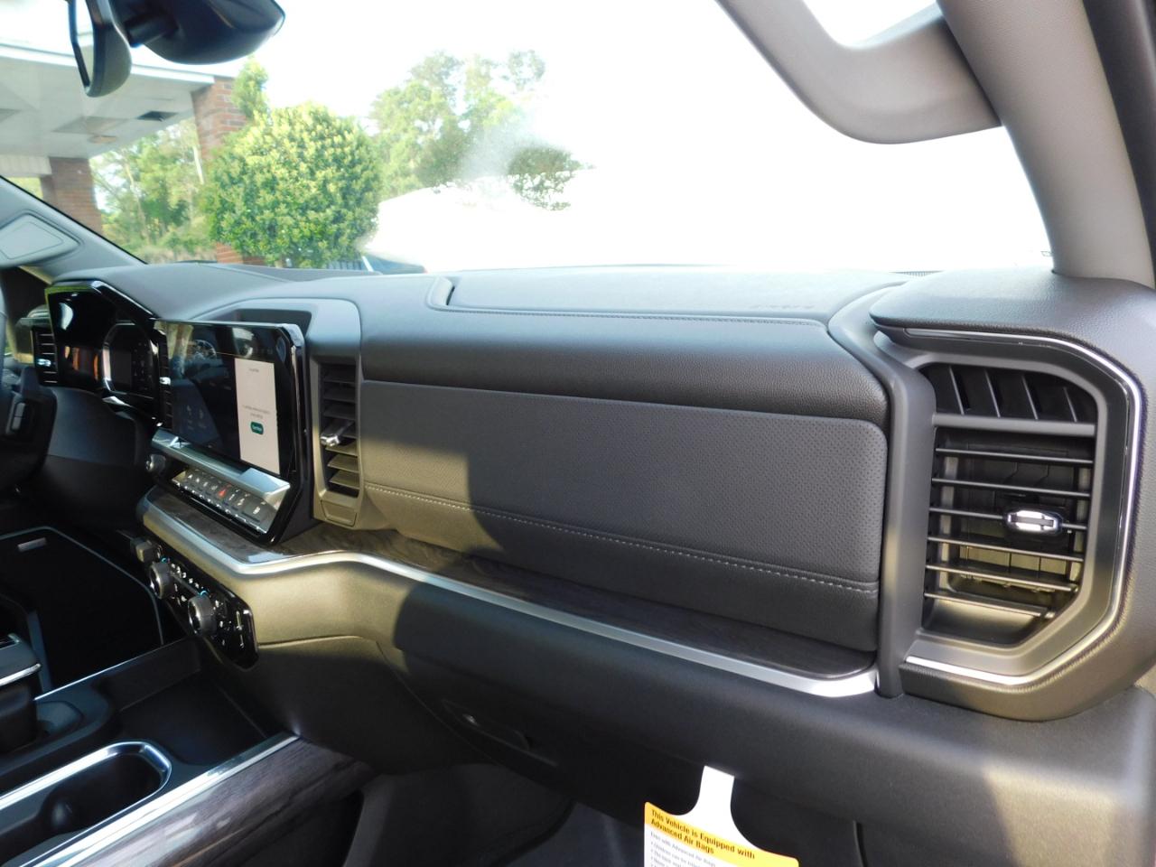 Chevrolet Silverado 1500 4WD Crew Cab 147" LTZ 2026