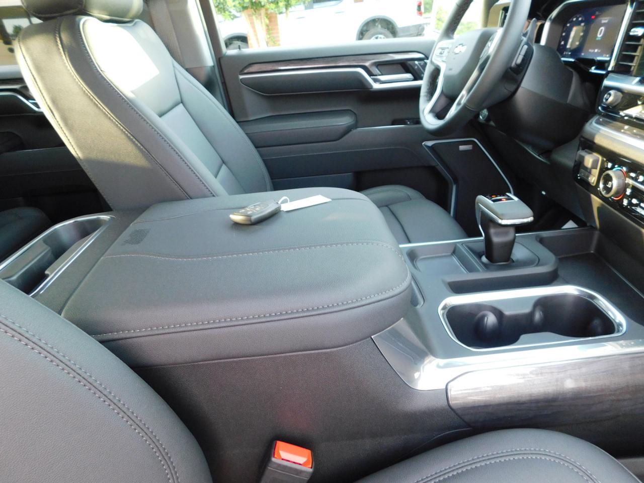 Chevrolet Silverado 1500 4WD Crew Cab 147" LTZ 2026