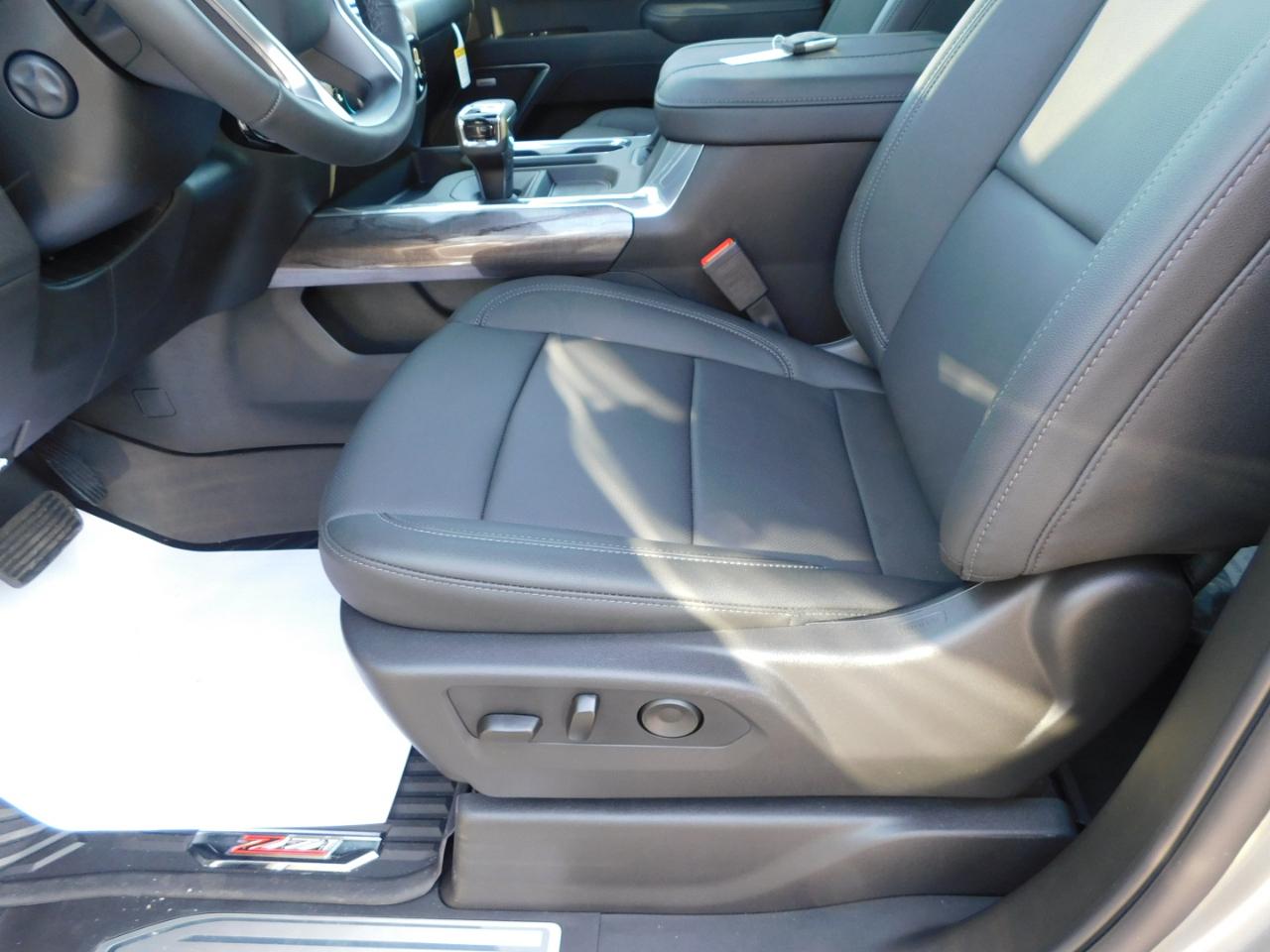 Chevrolet Silverado 1500 4WD Crew Cab 147" LTZ 2026