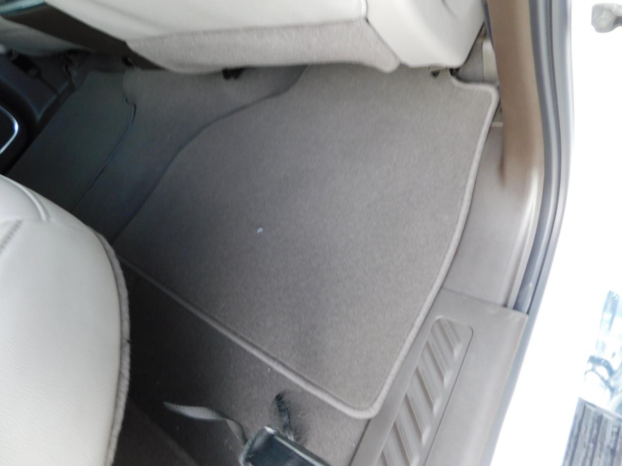 GMC Sierra 1500 4WD Crew Cab 147" SLT 2026