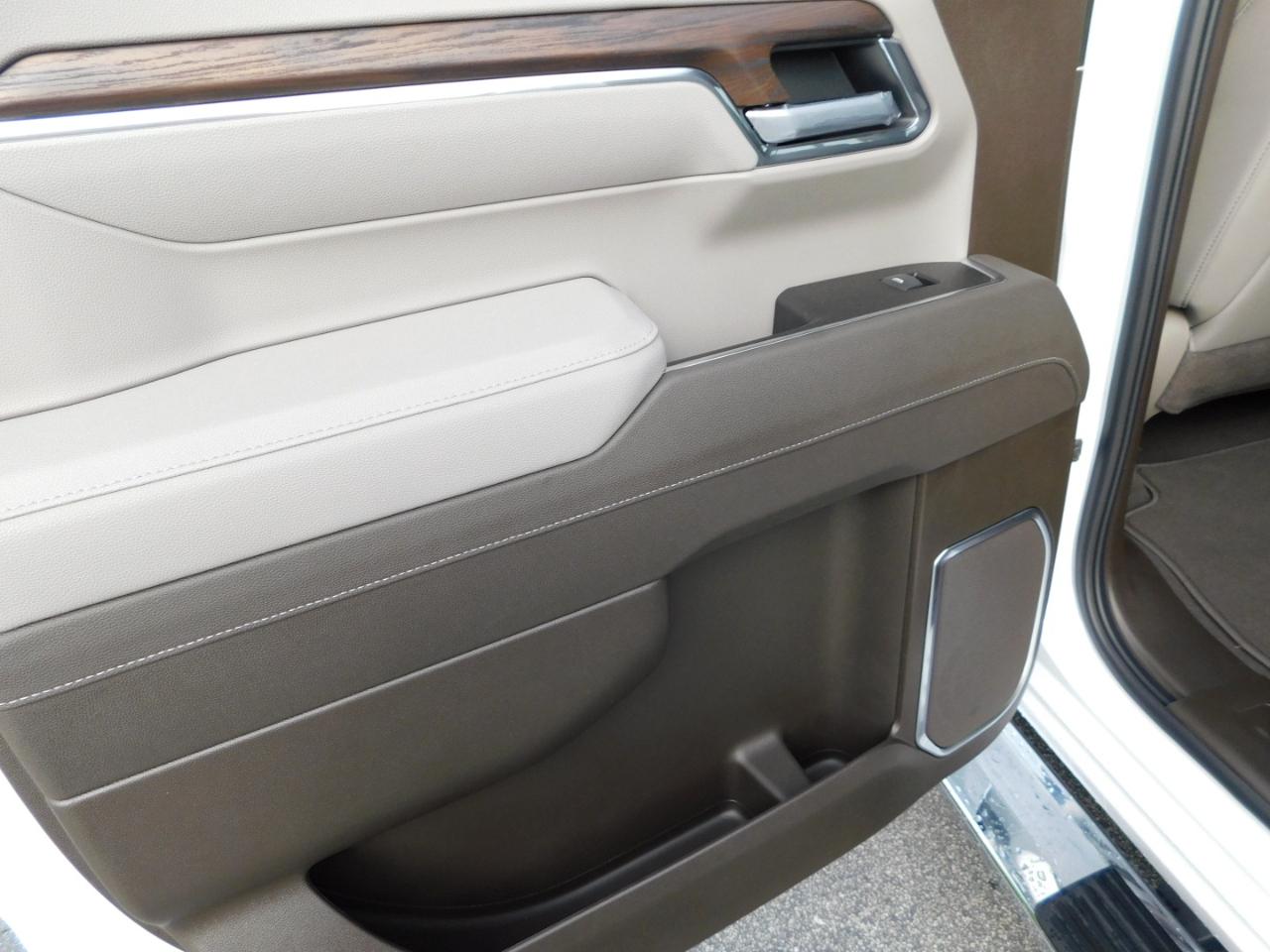 GMC Sierra 1500 4WD Crew Cab 147" SLT 2026