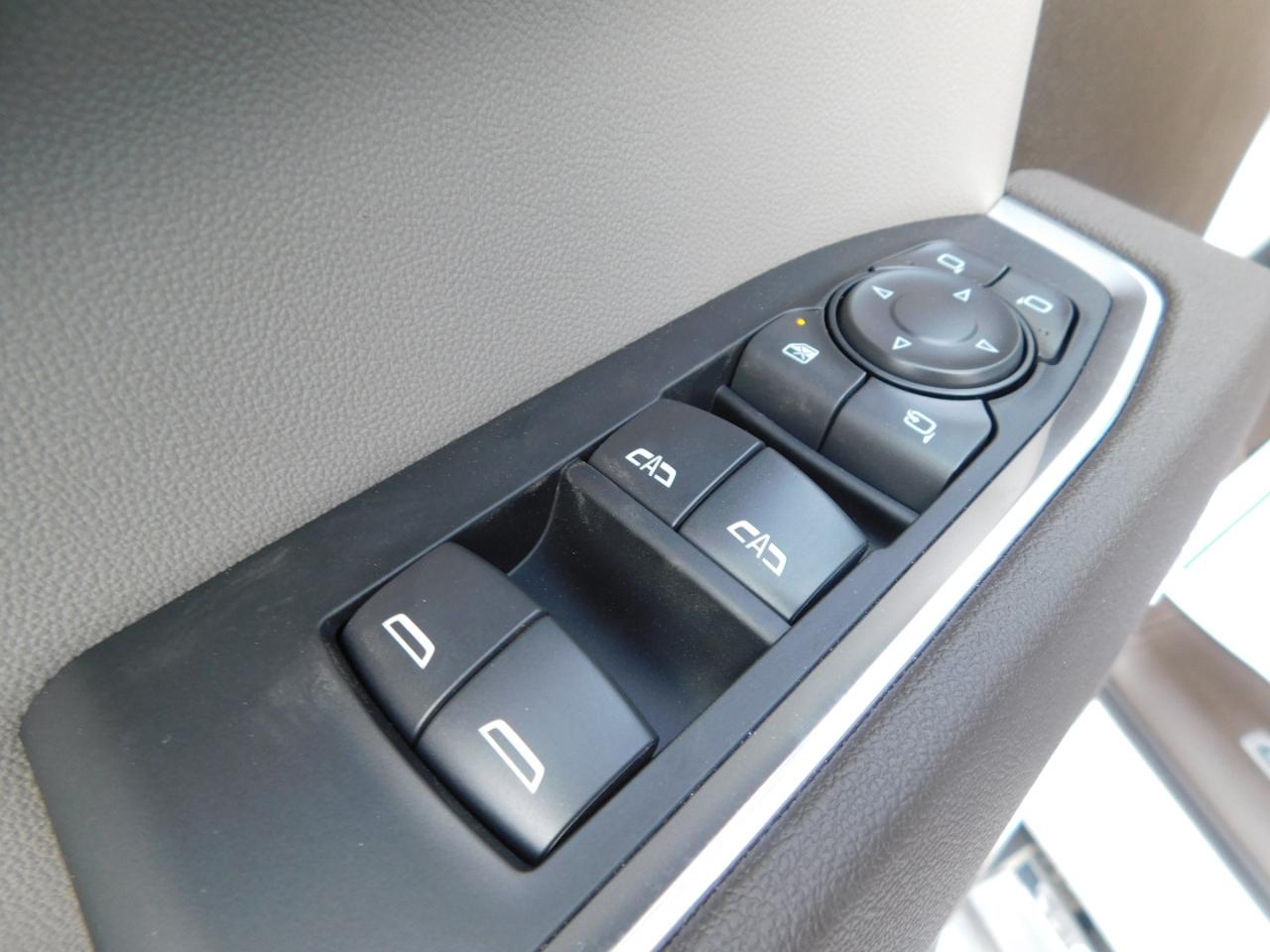 GMC Sierra 1500 4WD Crew Cab 147" SLT 2026