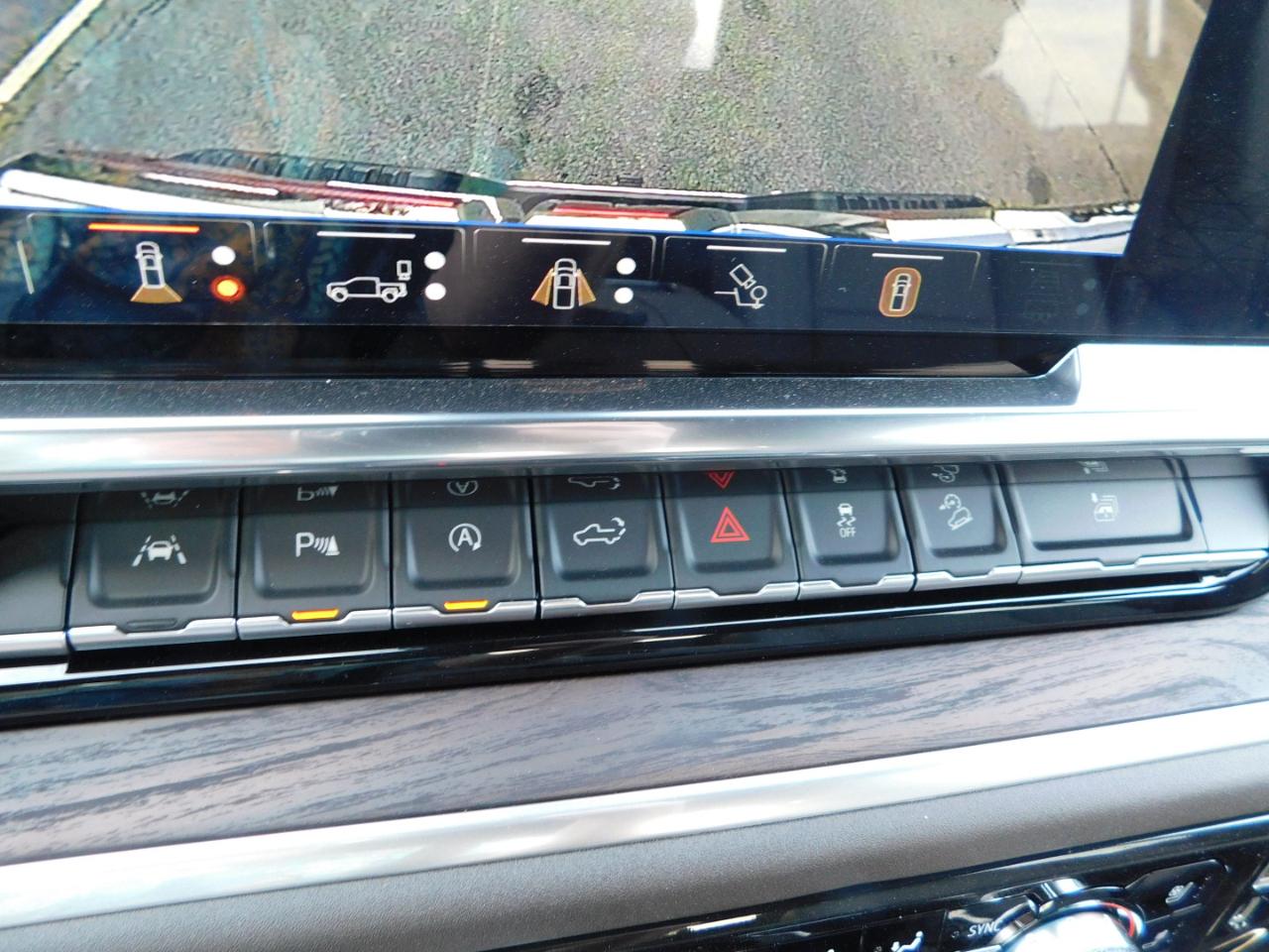 GMC Sierra 1500 4WD Crew Cab 147" SLT 2026