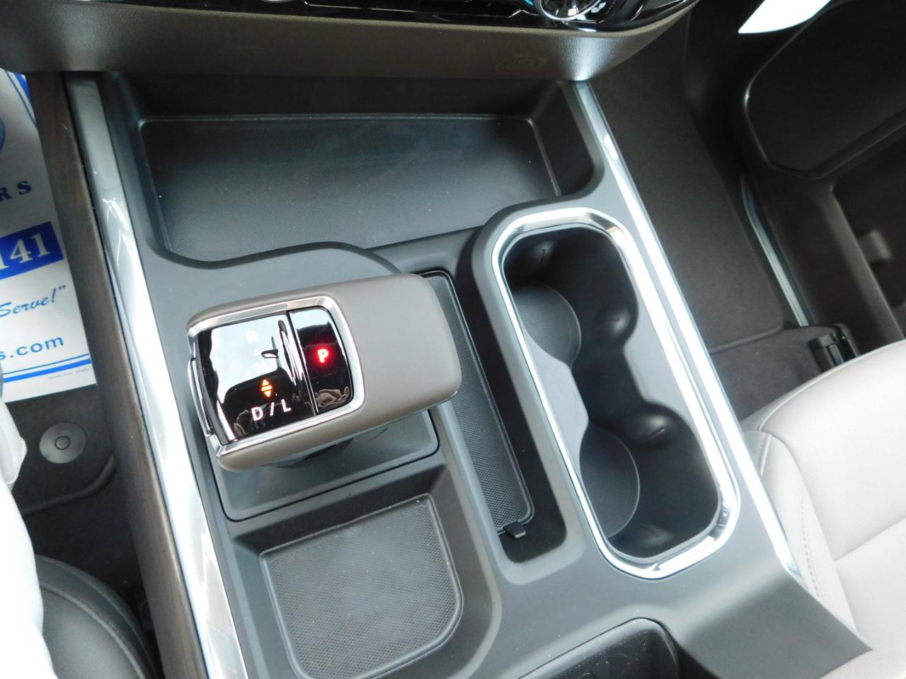 GMC Sierra 1500 4WD Crew Cab 147" SLT 2026