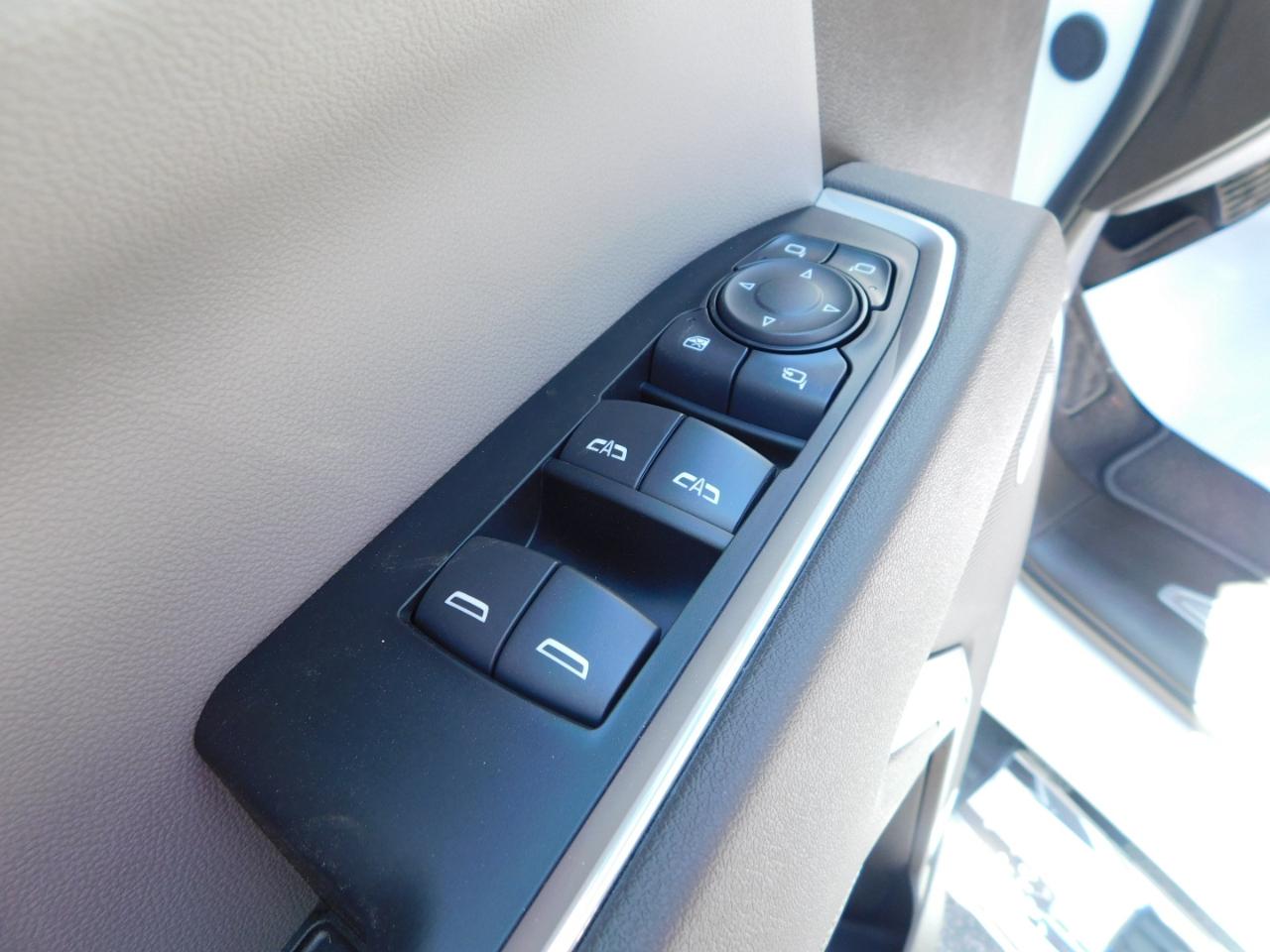GMC Sierra 1500 4WD Crew Cab 147" SLT 2026