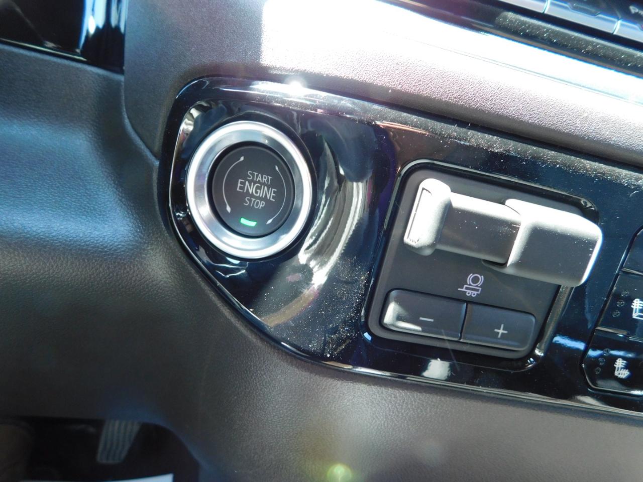 GMC Sierra 1500 4WD Crew Cab 147" SLT 2026
