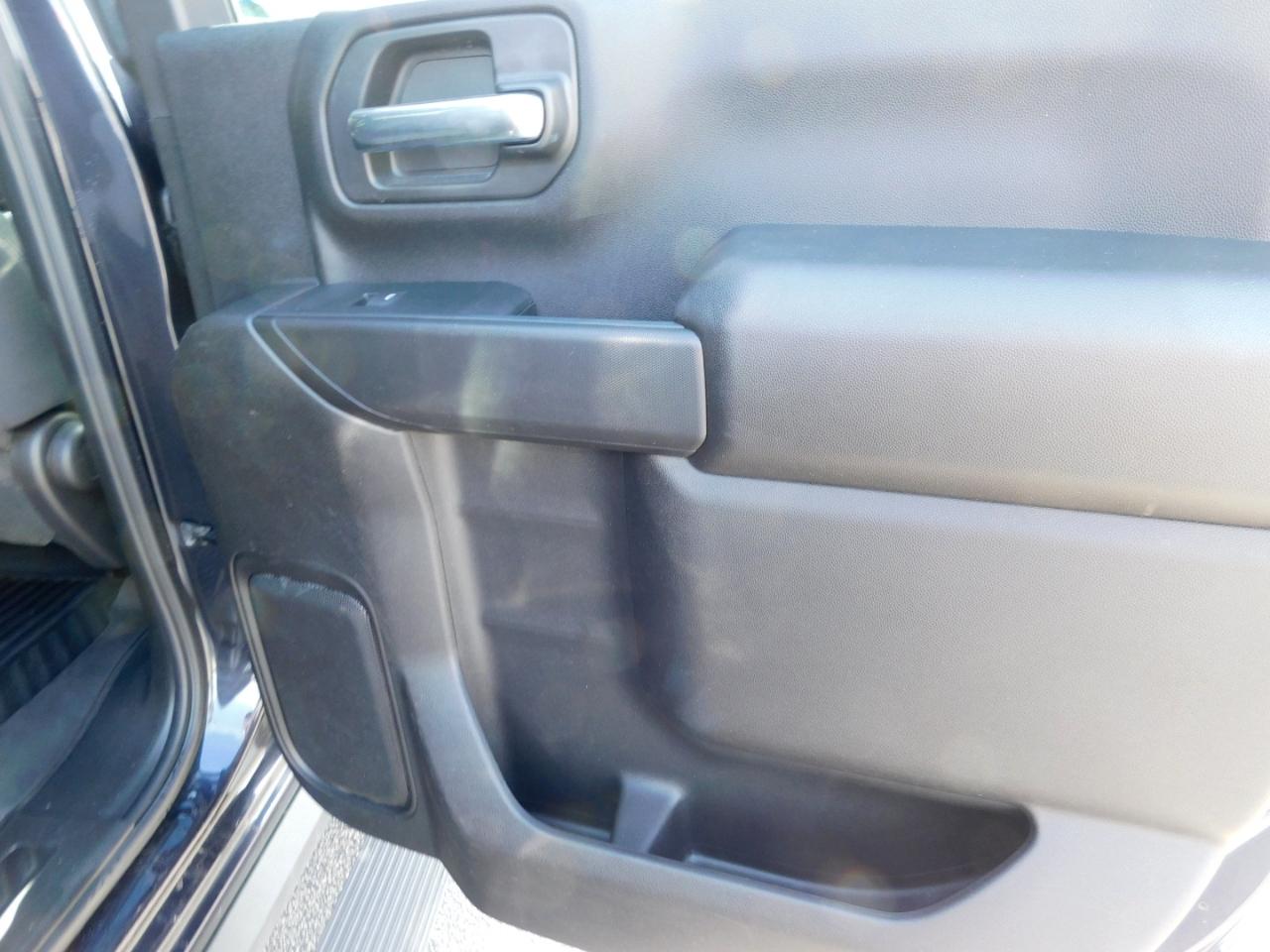 Chevrolet Silverado 2500HD 4WD Crew Cab 159" Custom 2024