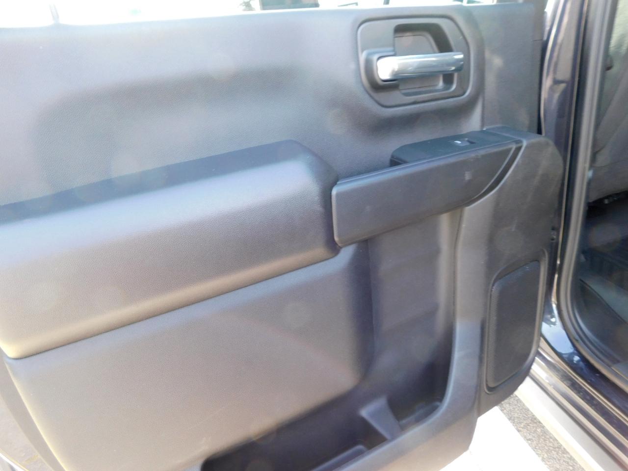 Chevrolet Silverado 2500HD 4WD Crew Cab 159" Custom 2024