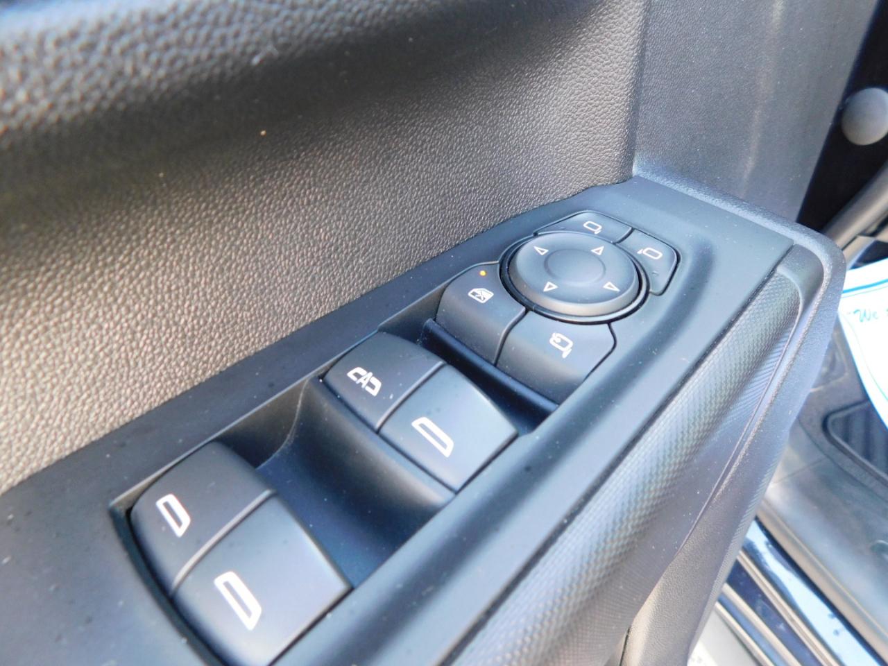 Chevrolet Silverado 2500HD 4WD Crew Cab 159" Custom 2024