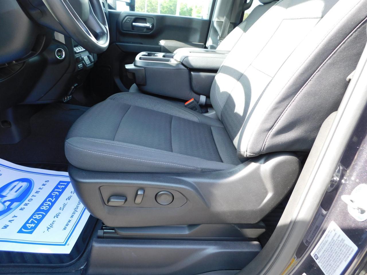 Chevrolet Silverado 2500HD 4WD Crew Cab 159" Custom 2024