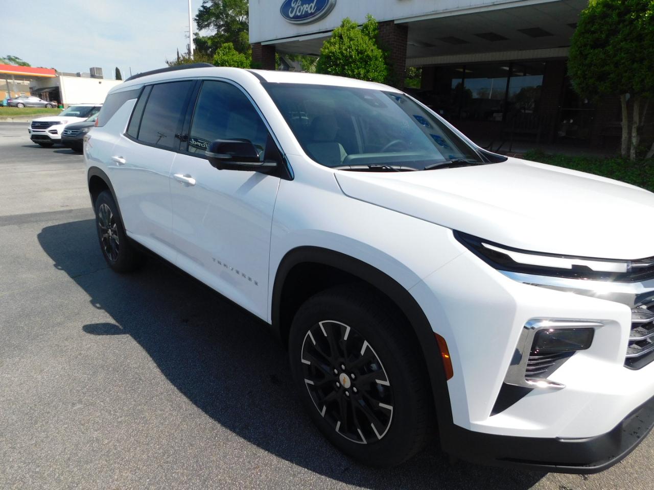 Chevrolet Traverse FWD 4dr LT w/1LT 2026