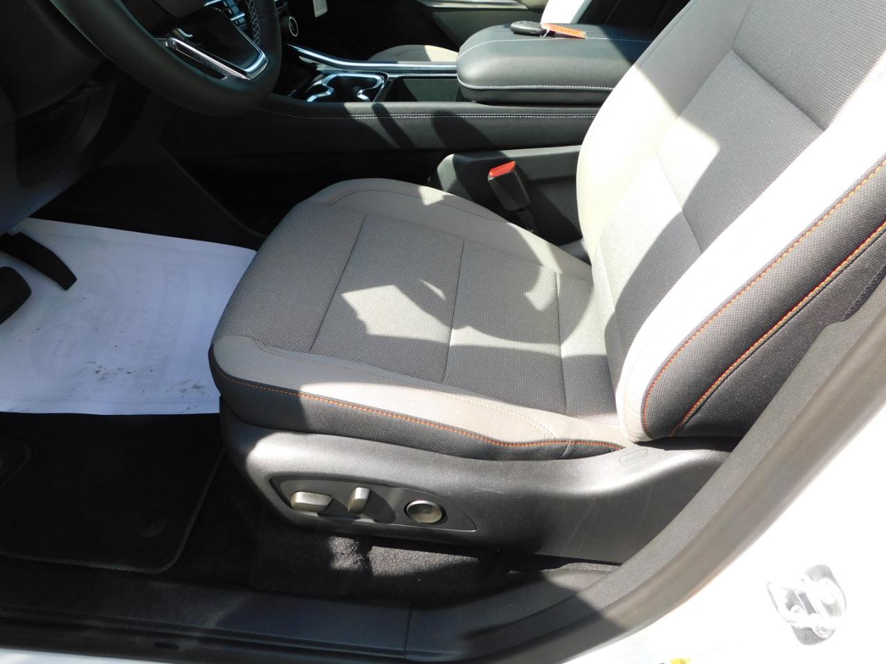 Chevrolet Traverse FWD 4dr LT w/1LT 2026