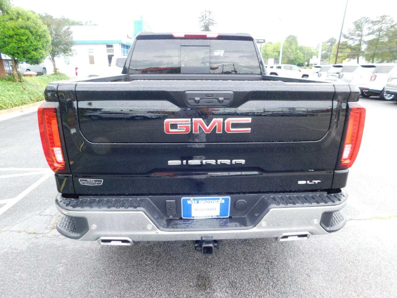 GMC Sierra 1500 4WD Crew Cab 147" SLT 2026