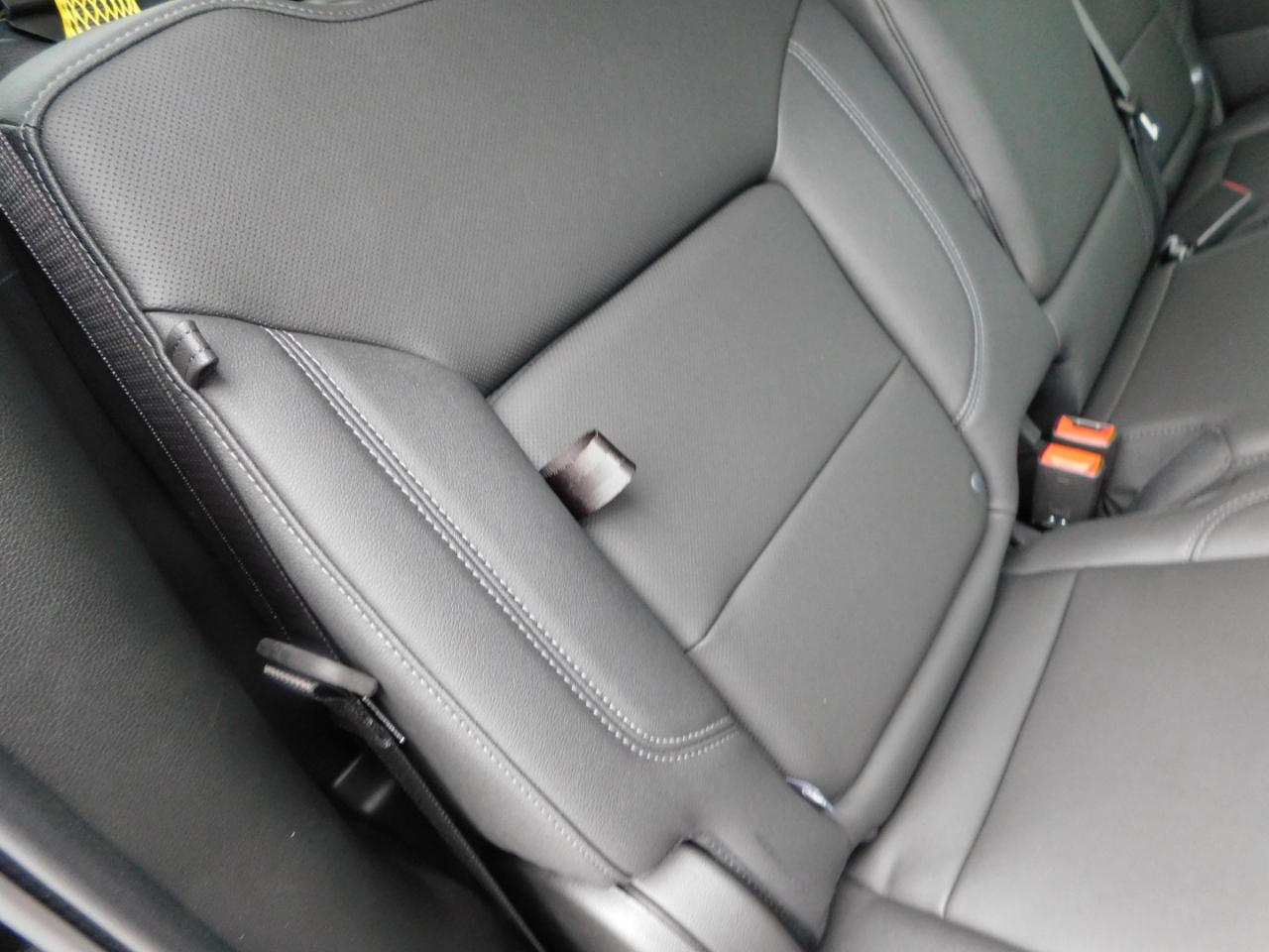 GMC Sierra 1500 4WD Crew Cab 147" SLT 2026