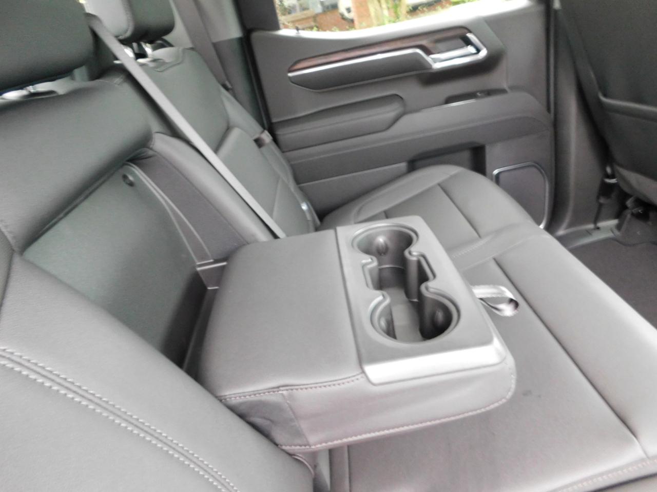 GMC Sierra 1500 4WD Crew Cab 147" SLT 2026
