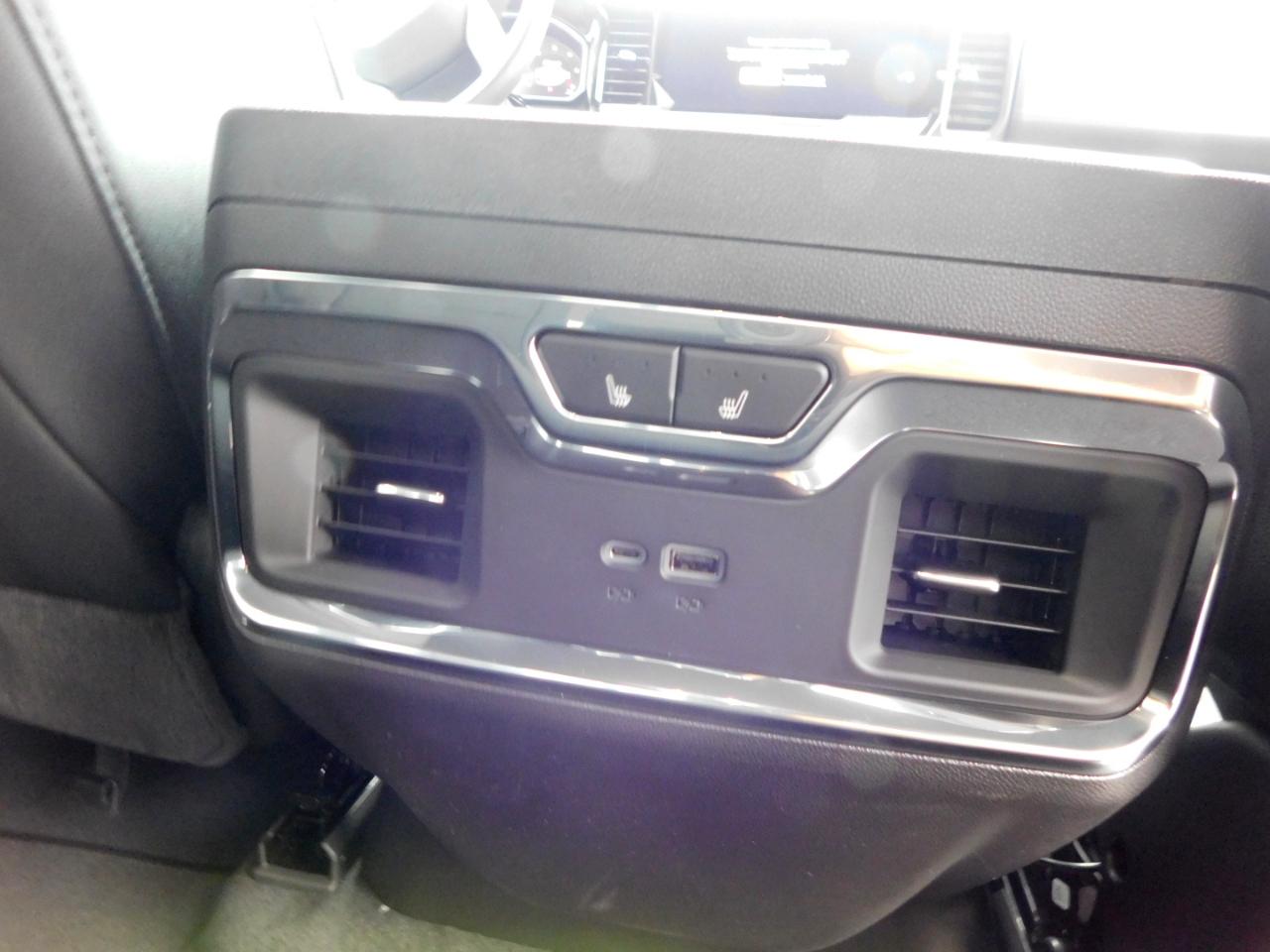 GMC Sierra 1500 4WD Crew Cab 147" SLT 2026