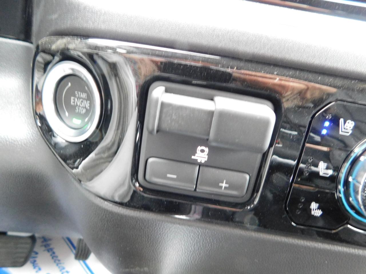 GMC Sierra 1500 4WD Crew Cab 147" SLT 2026