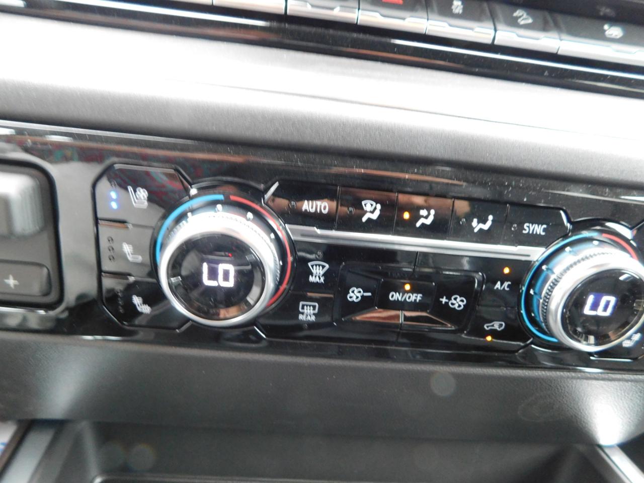 GMC Sierra 1500 4WD Crew Cab 147" SLT 2026