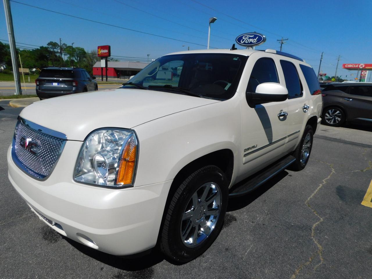 GMC Yukon 2WD 4dr Denali 2014