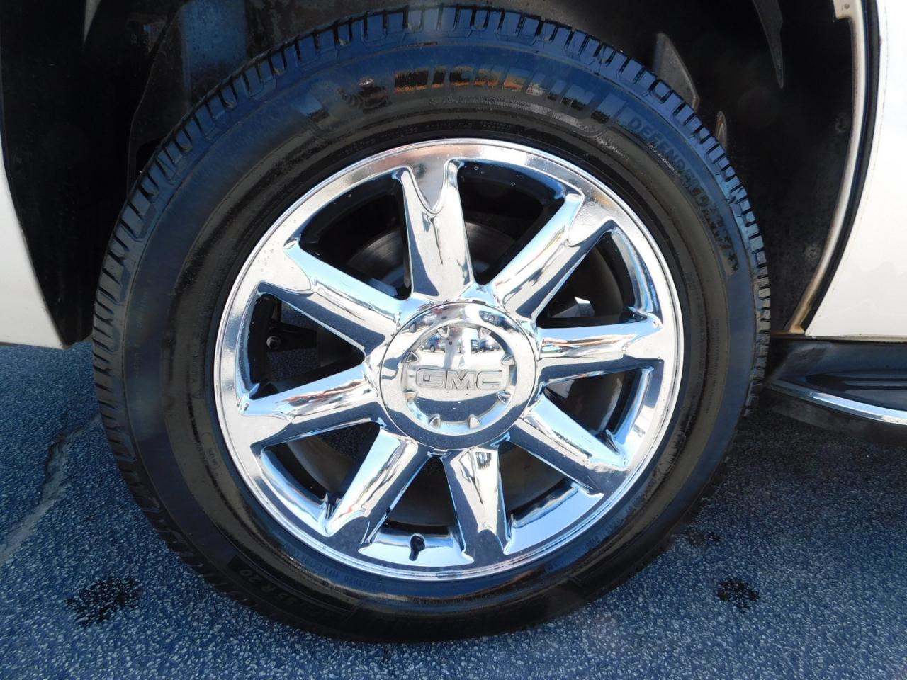 GMC Yukon 2WD 4dr Denali 2014