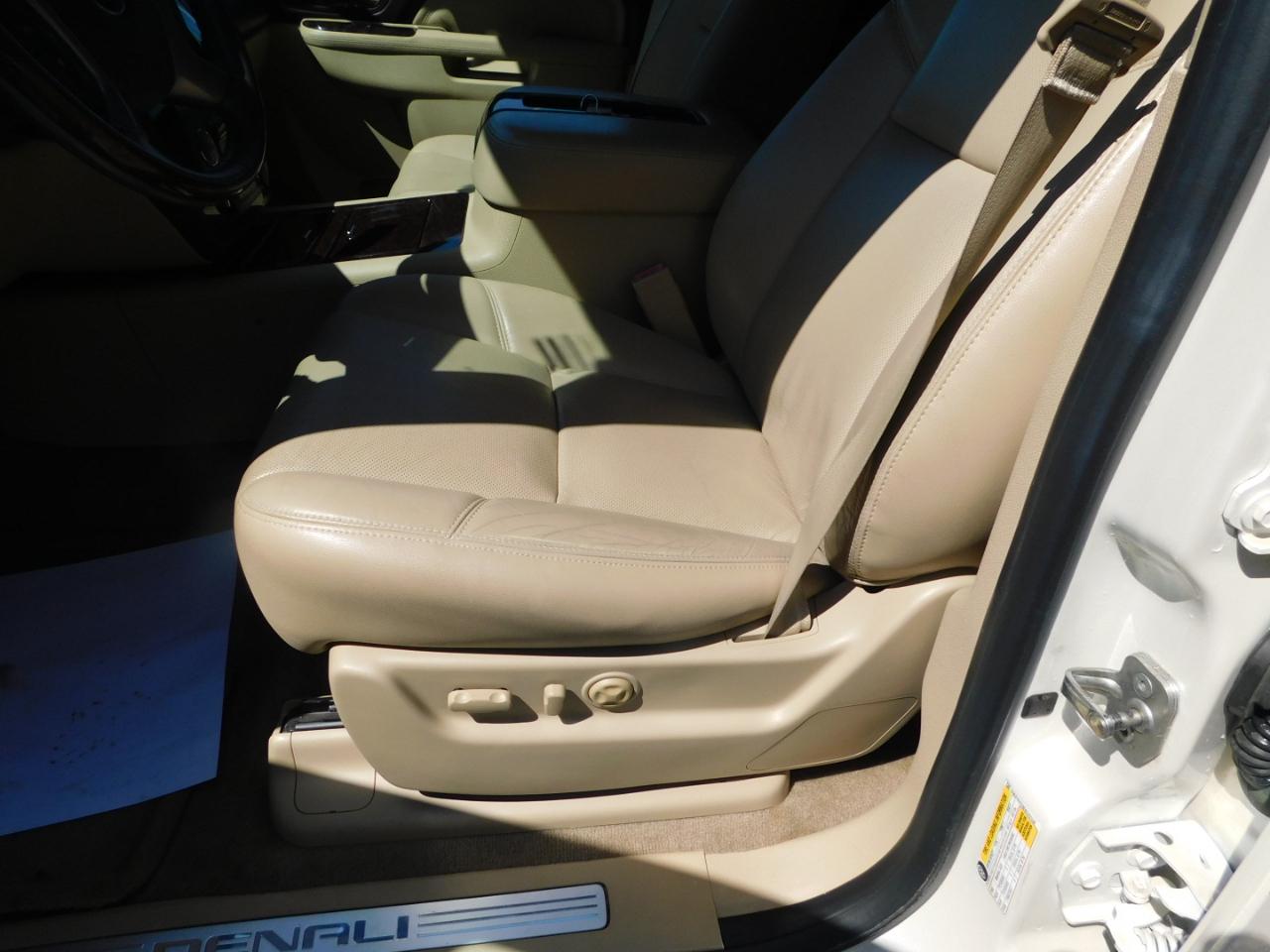 GMC Yukon 2WD 4dr Denali 2014