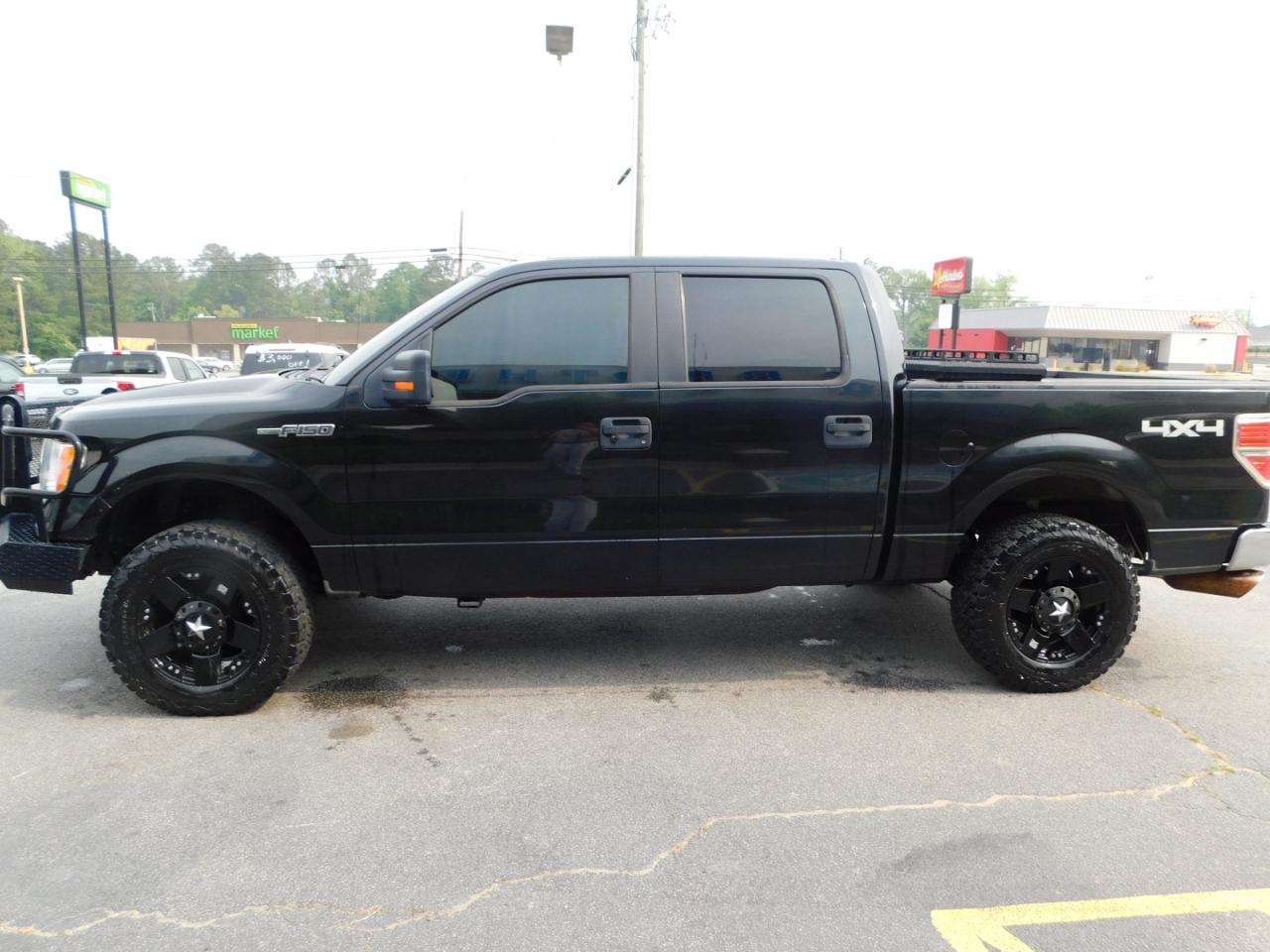Ford F-150 4WD SuperCrew 145" XLT 2010