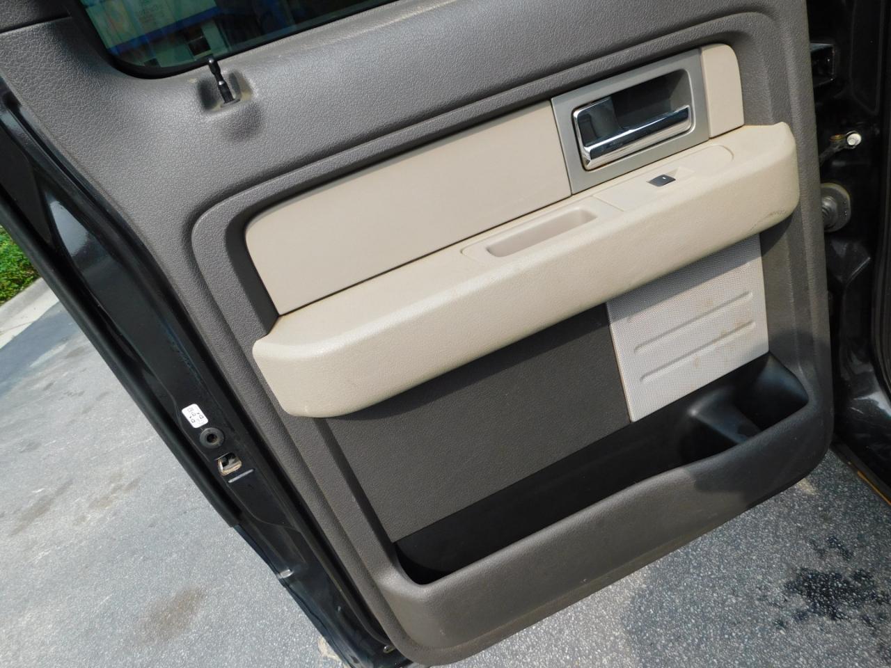 Ford F-150 4WD SuperCrew 145" XLT 2010