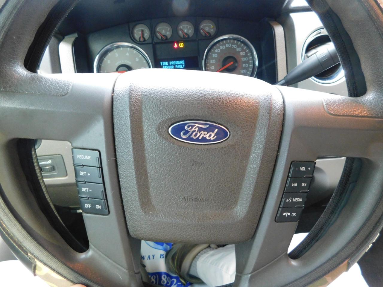 Ford F-150 4WD SuperCrew 145" XLT 2010