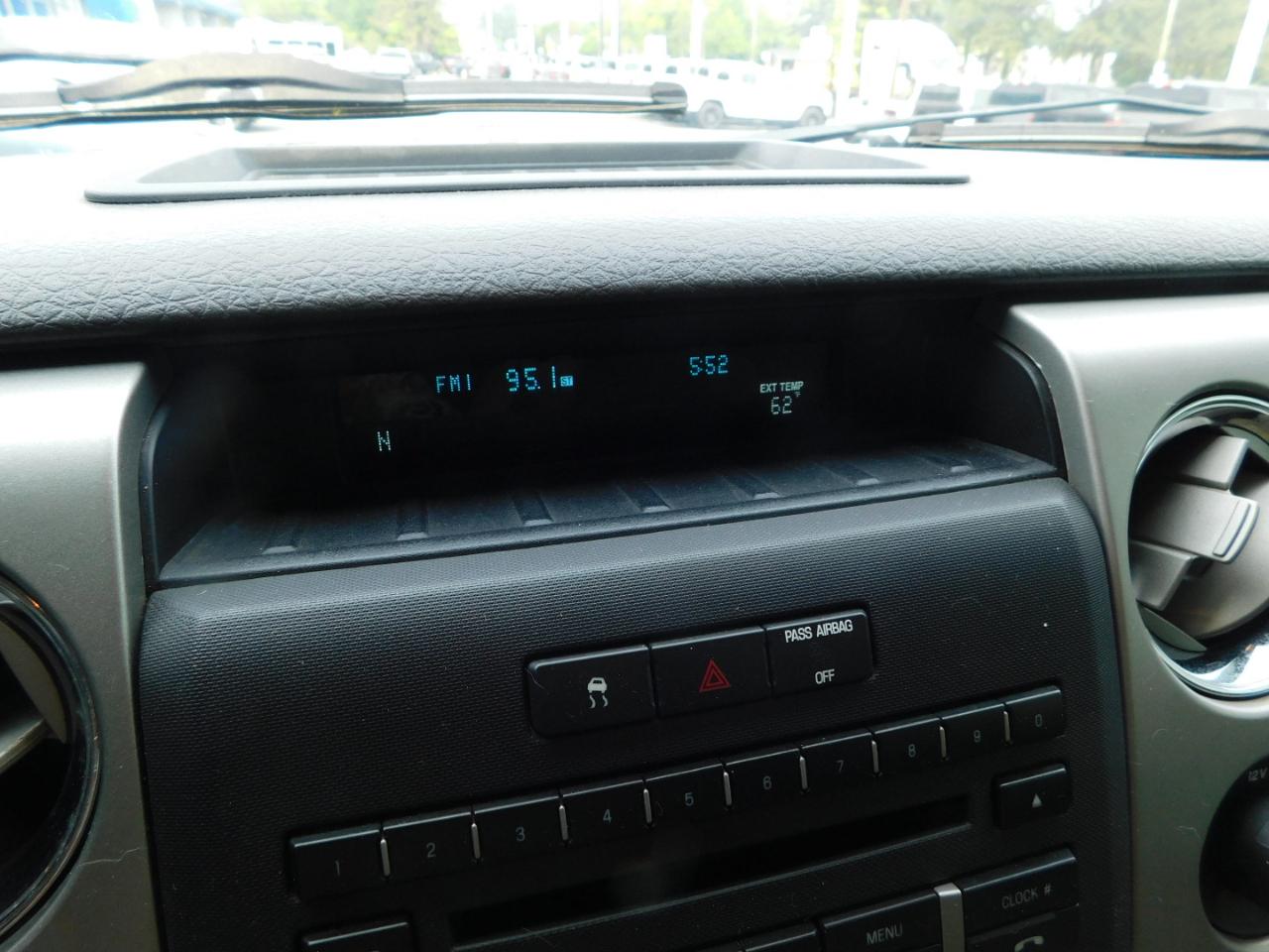 Ford F-150 4WD SuperCrew 145" XLT 2010