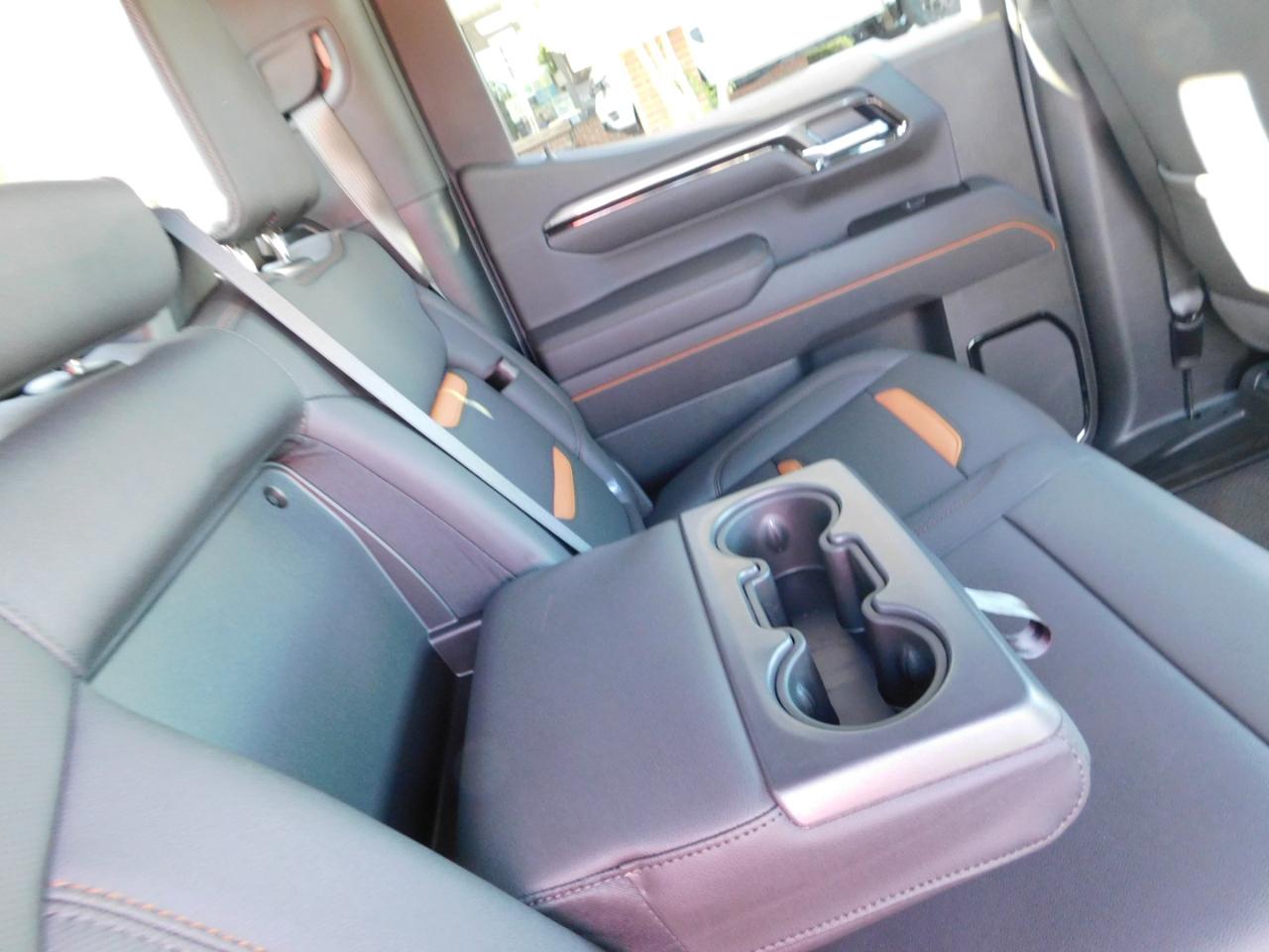 GMC Sierra 1500 4WD Crew Cab 147" AT4 2026