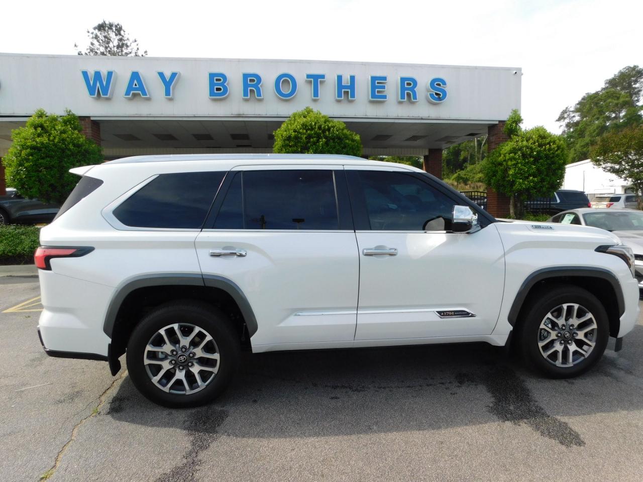 Toyota Sequoia  2026