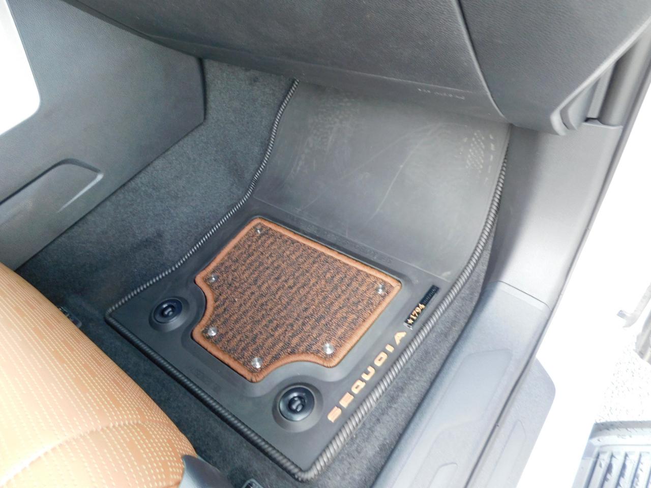 Toyota Sequoia  2026