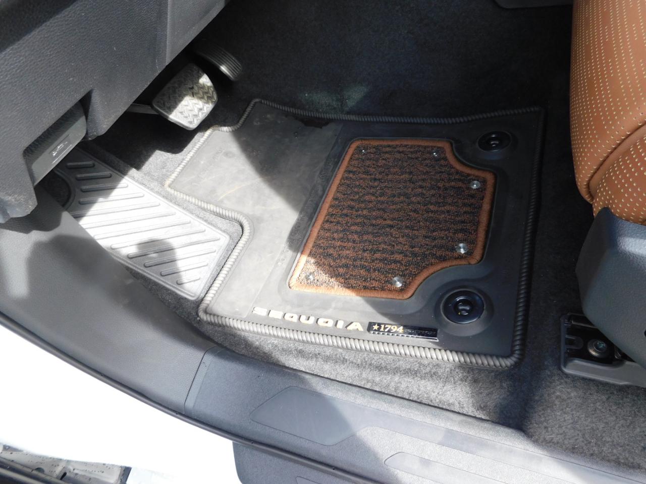 Toyota Sequoia  2026