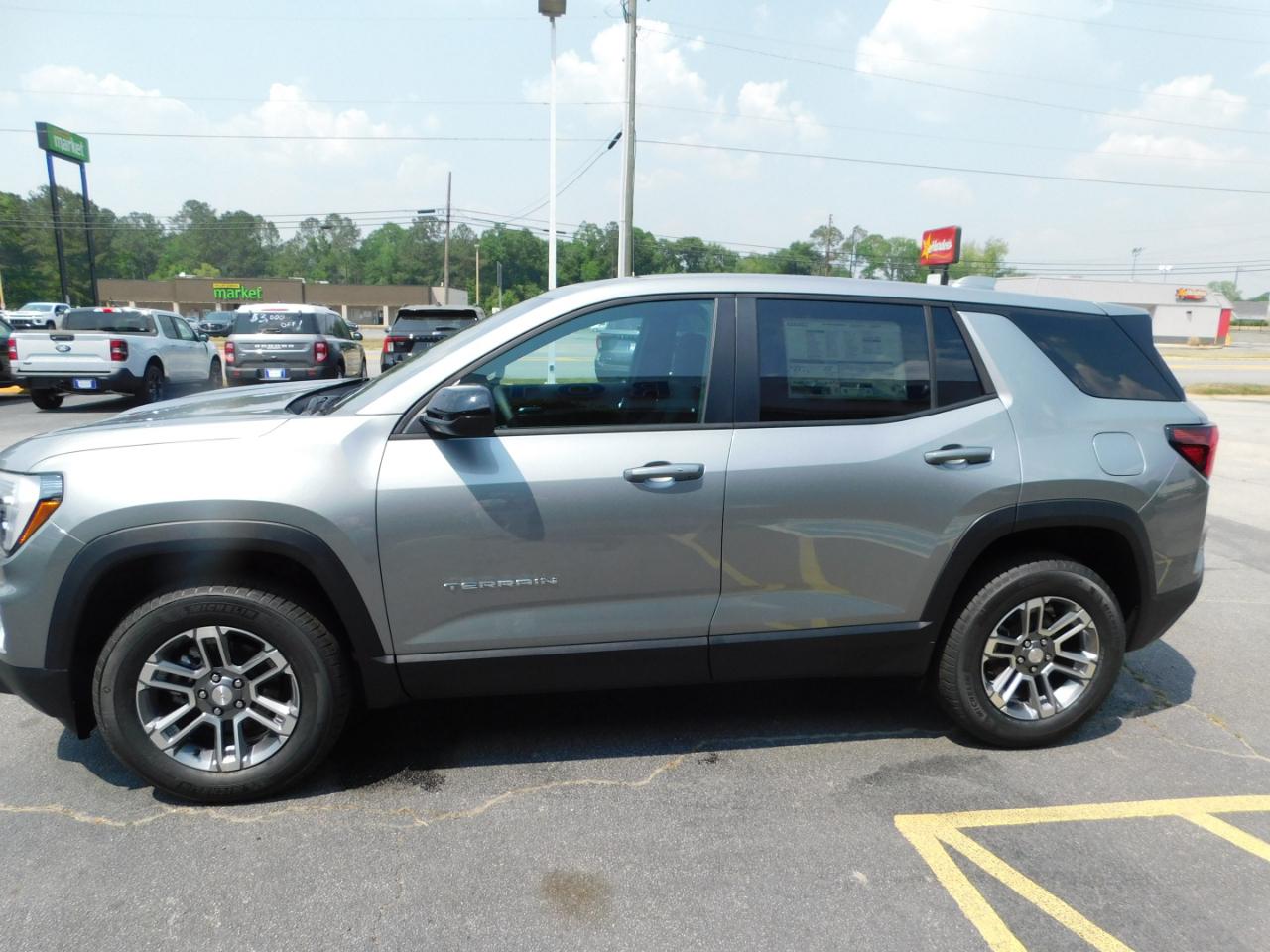 GMC Terrain FWD 4dr Elevation 2026