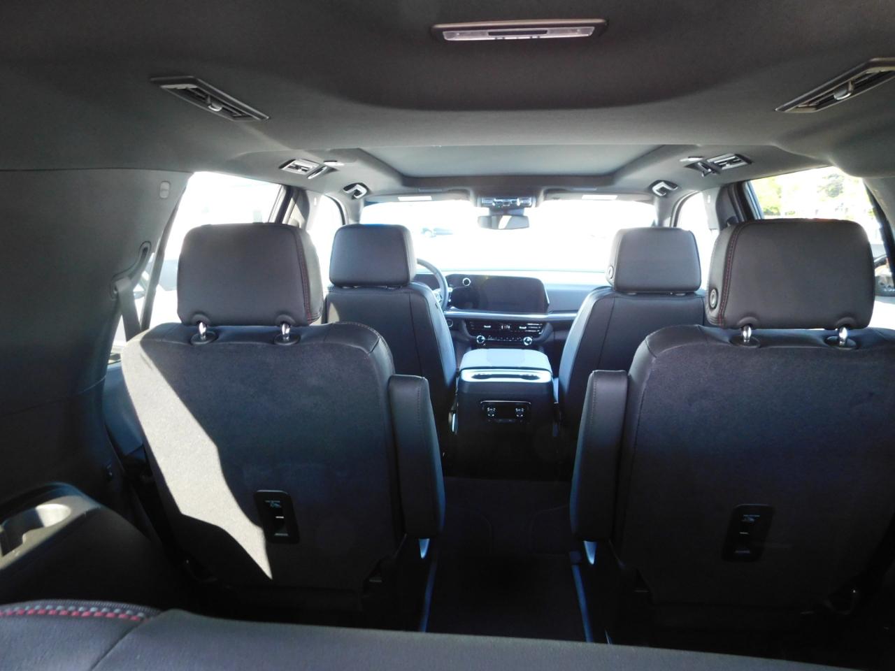 Chevrolet Tahoe 2WD 4dr RST 2026