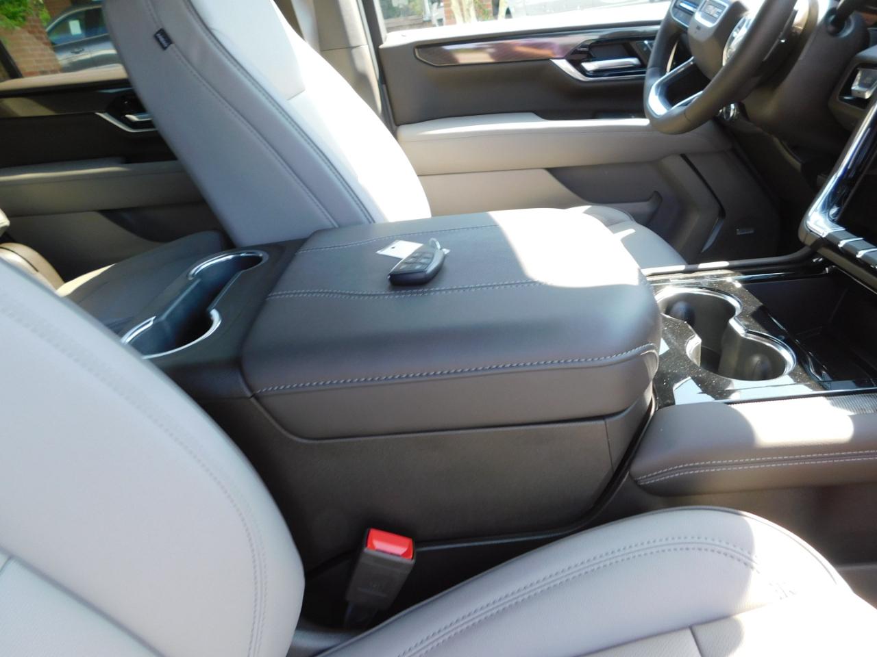 GMC Yukon 2WD 4dr Elevation 2026